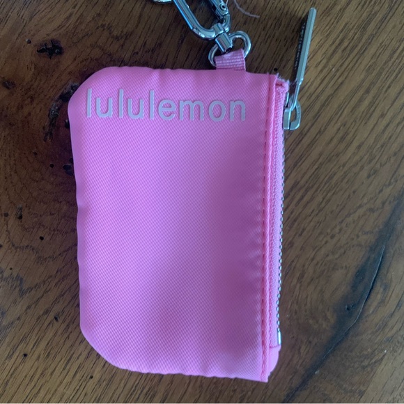 Lululemon - Picture 3 of 5